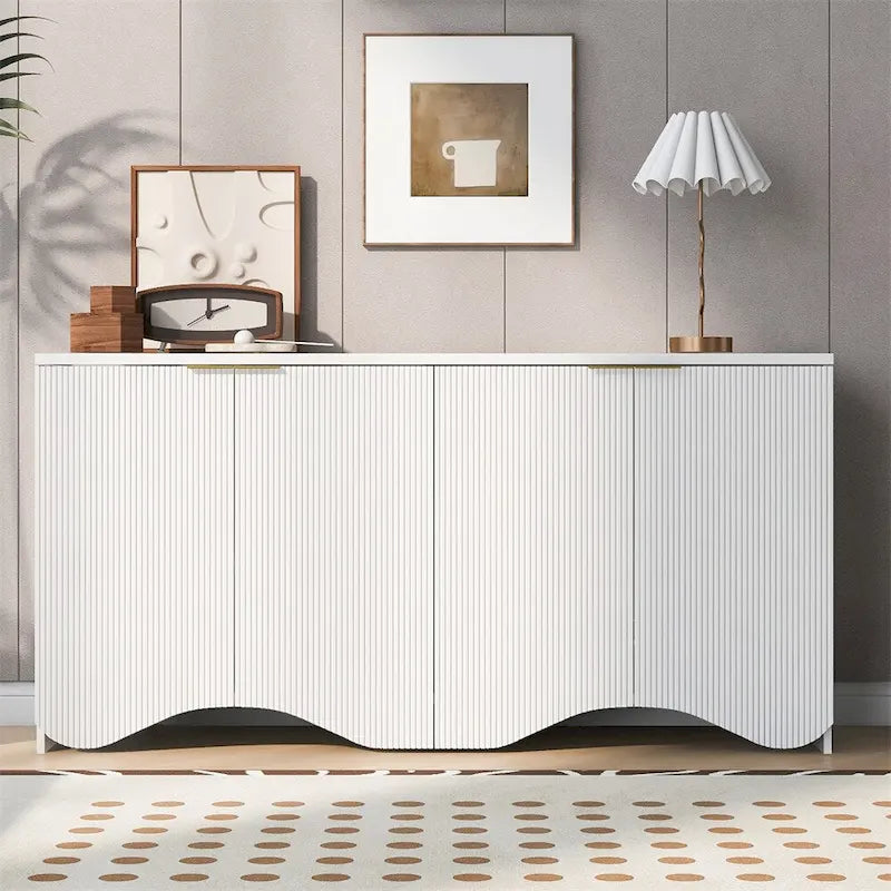 Armario de madera con 4 puertas y patas